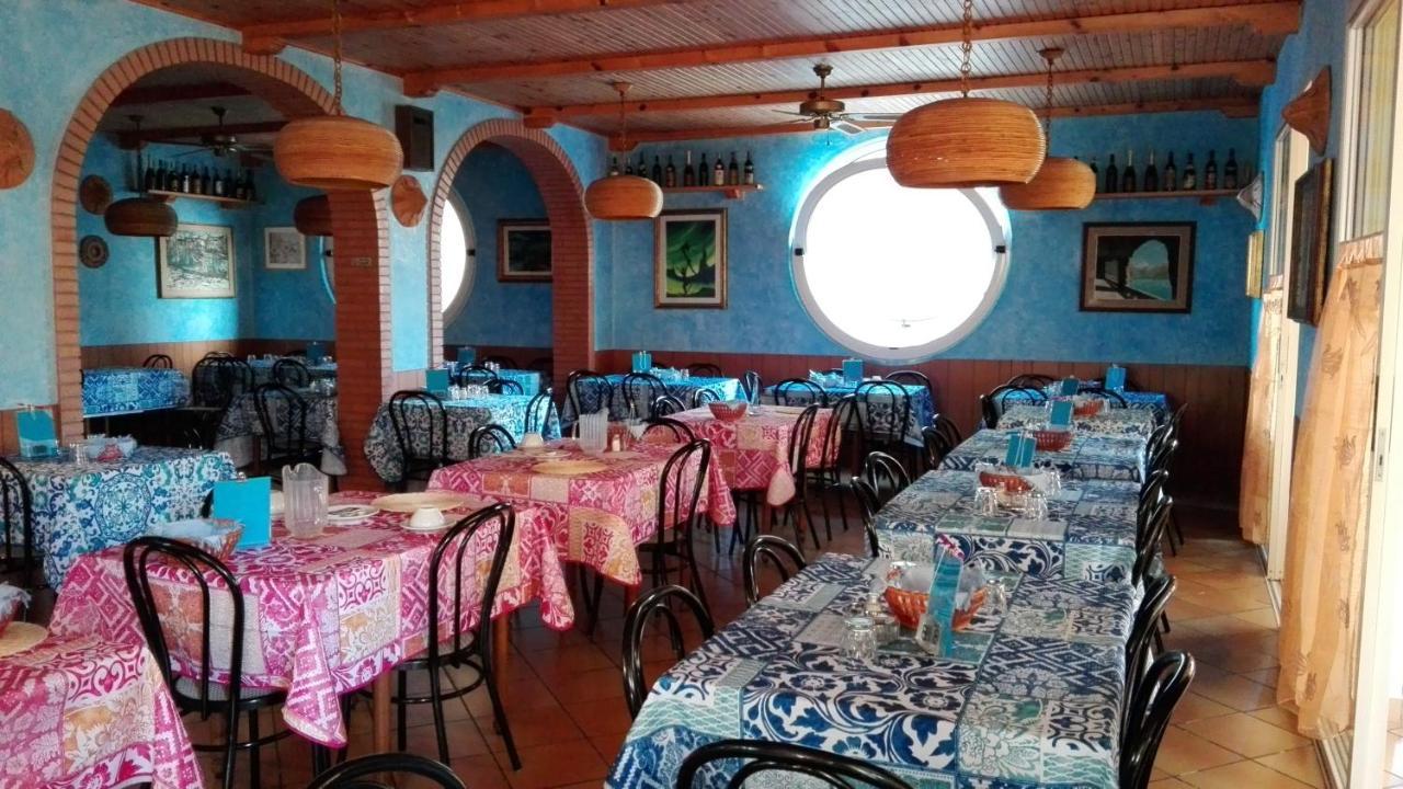 Hotel Cesari Rimini Esterno foto