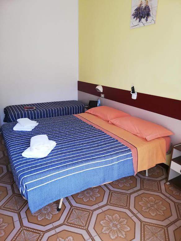 Hotel Cesari Rimini Esterno foto